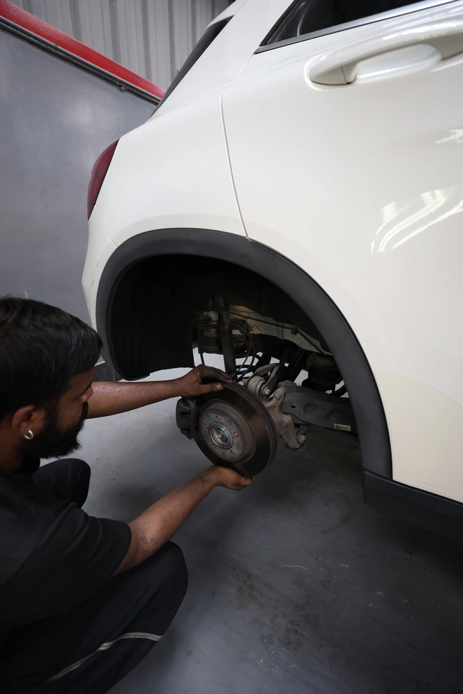 Medellin Auto Services workshop, Umm Ramool